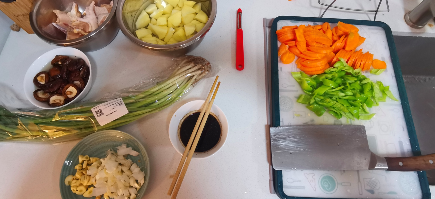 黄焖鸡米饭